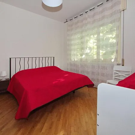 Guest house Aurora *